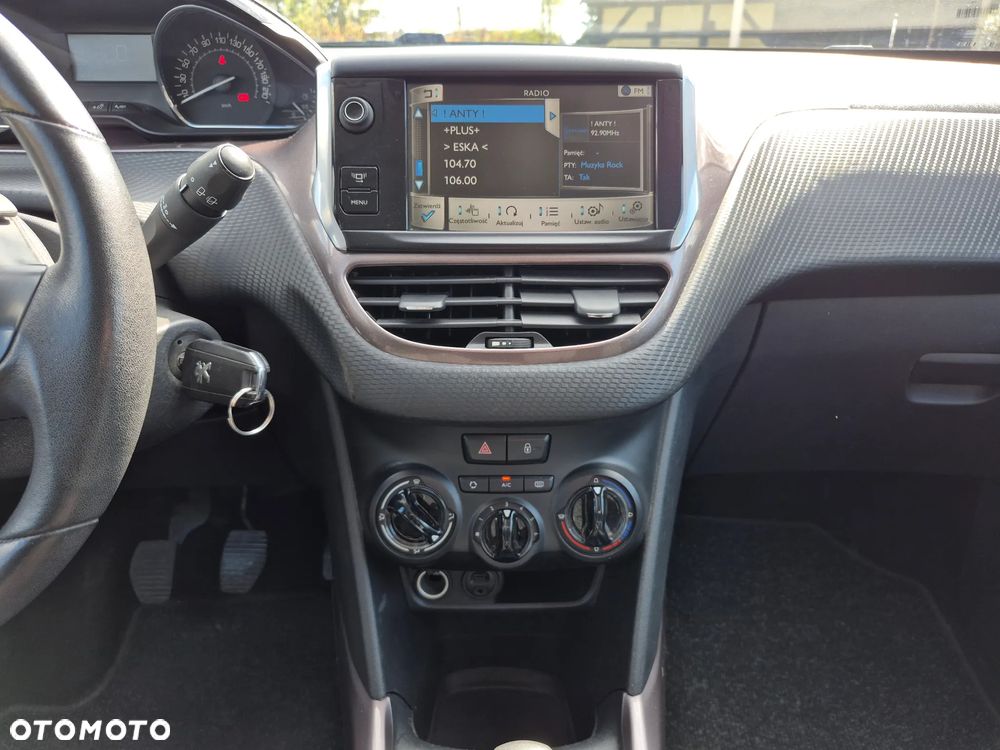 Peugeot 2008 120 VTI Active - 16