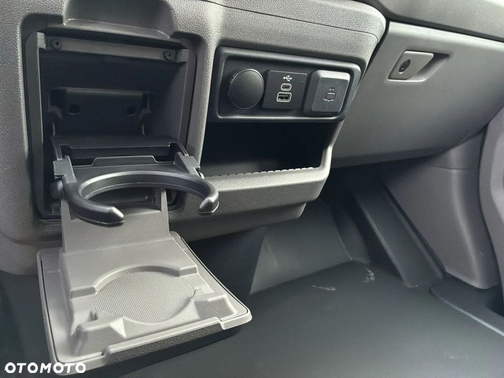 Volkswagen Transporter - 24