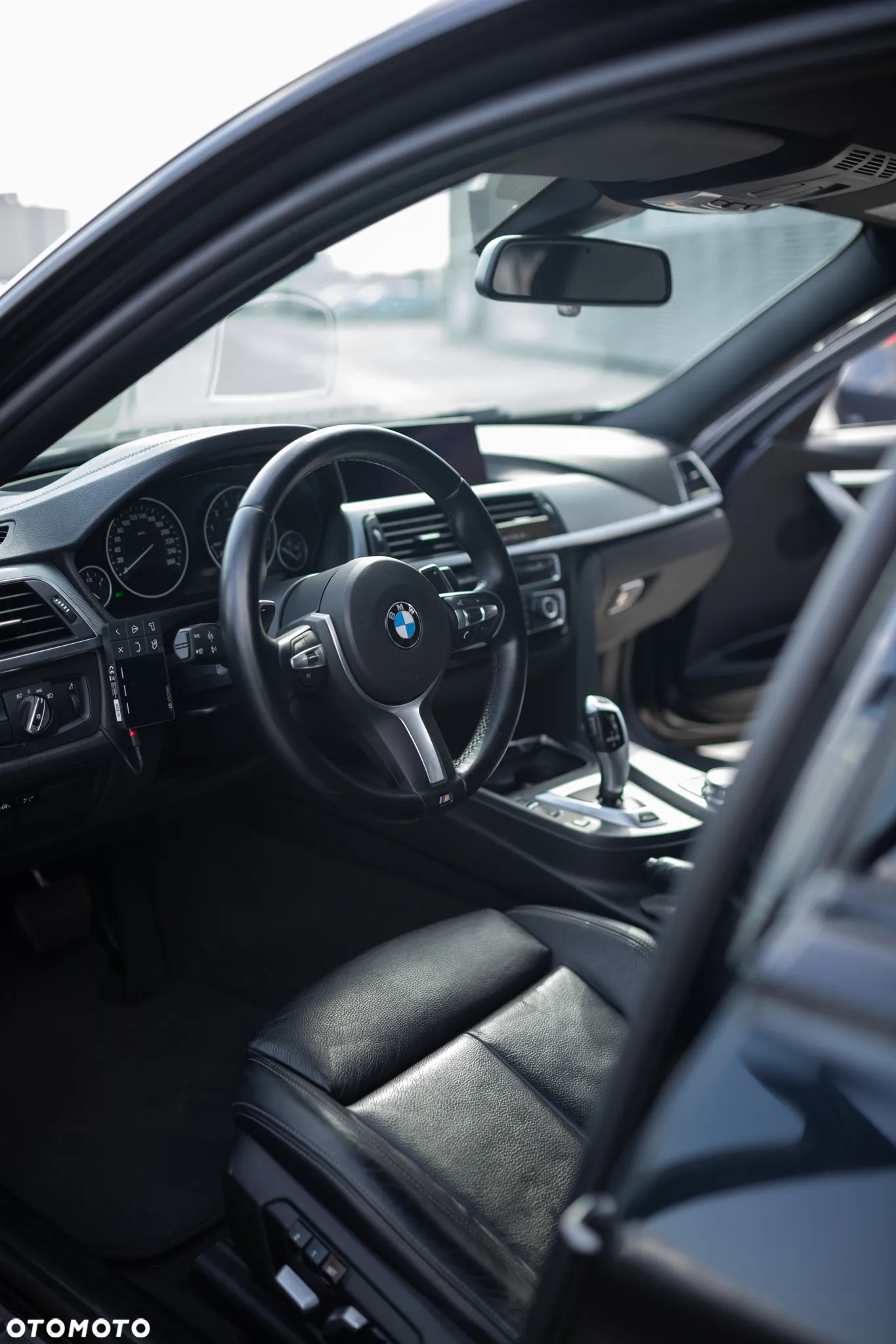 BMW Seria 3 330e iPerformance M Sport Shadow - 12