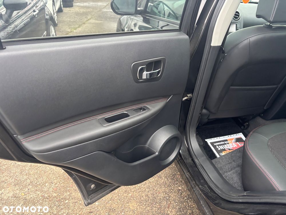 Nissan Qashqai 2.0 dCi 4 x 4 DPF I-Way - 33