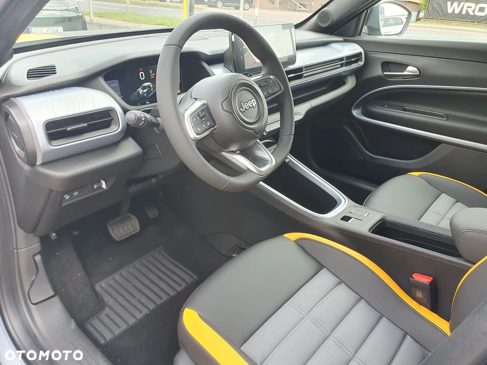 Jeep Avenger 1.2 T3 mHEV The North Face 4xe eDCT6 - 16