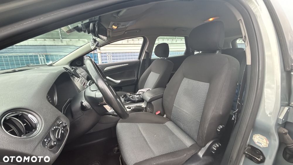 Ford Mondeo - 8