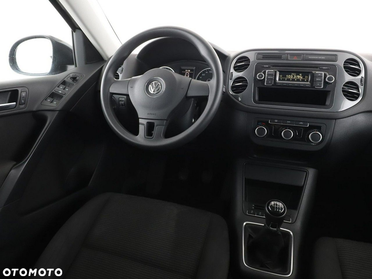 Volkswagen Tiguan - 12