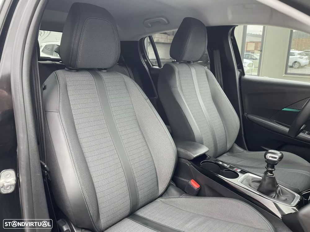 Peugeot 208 1.2 PureTech Allure - 33