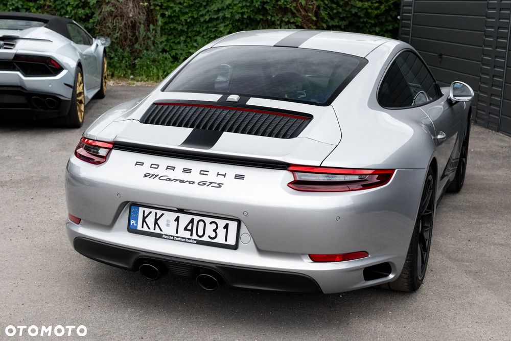 Porsche 911 Carrera GTS PDK - 8