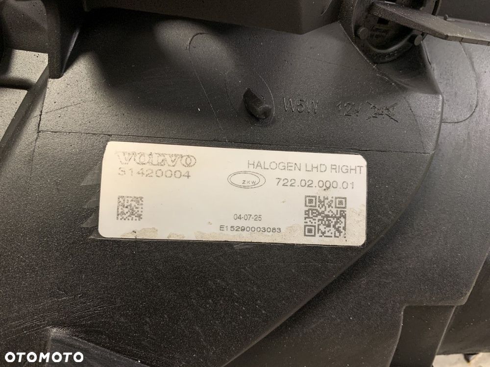 NOWA ORYGINALNA LAMPA VOLVO V40 S40 II 2 LIFT FL 12-16 PRAWA PRZEDNIA PRZÓD 3142004 31467077 - 9