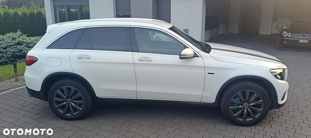 Mercedes-Benz GLC - 7