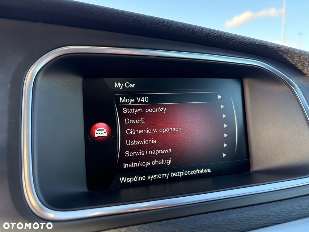 Volvo V40 D4 Drive-E R-Design Summum - 15
