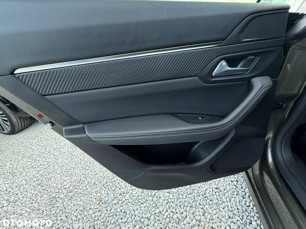 Volkswagen Passat ver-variant-2-0-tdi-scr-dsg-4motion-alltrack - 28