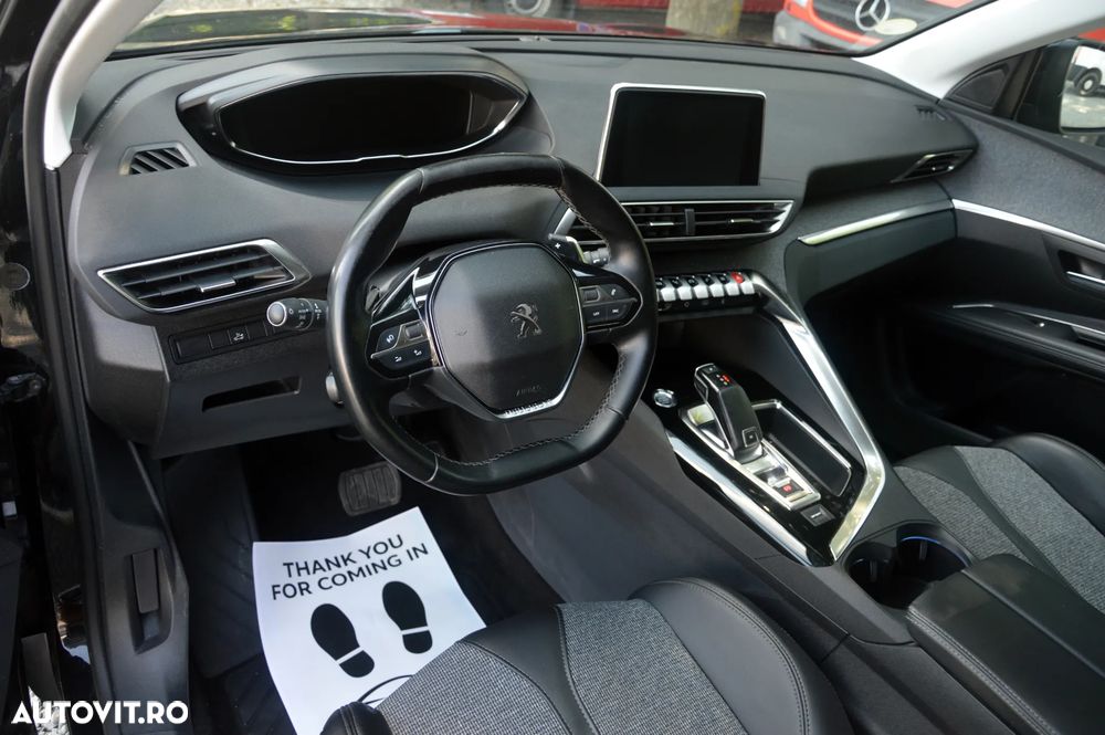 Peugeot 5008 BlueHDI 130 EAT8 Allure - 25
