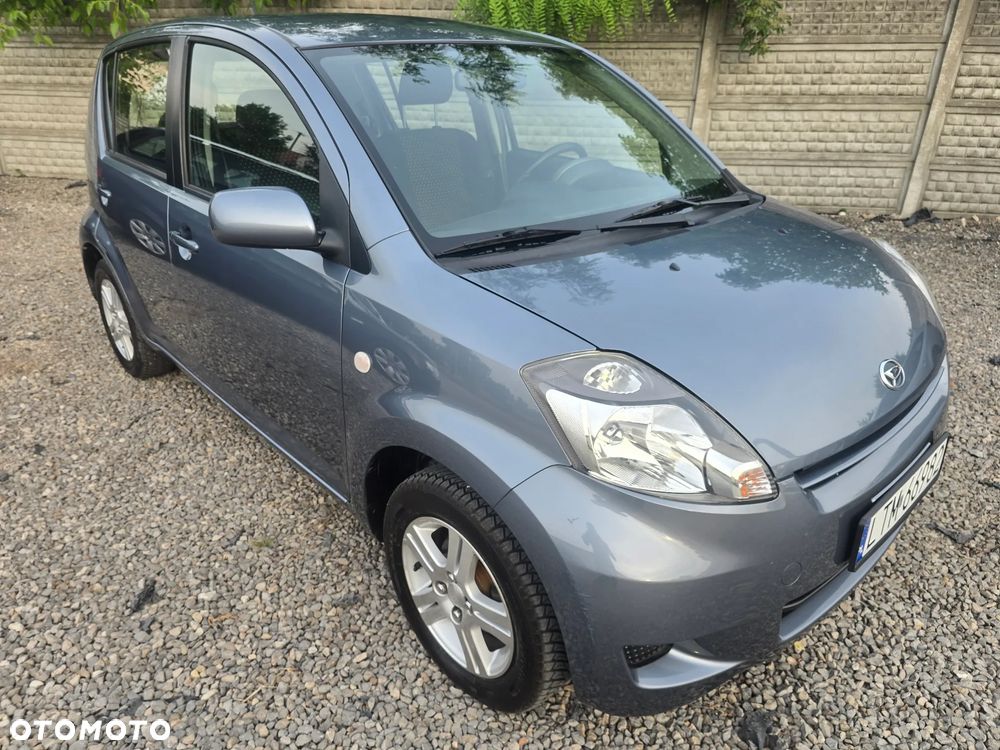 Daihatsu Sirion - 1