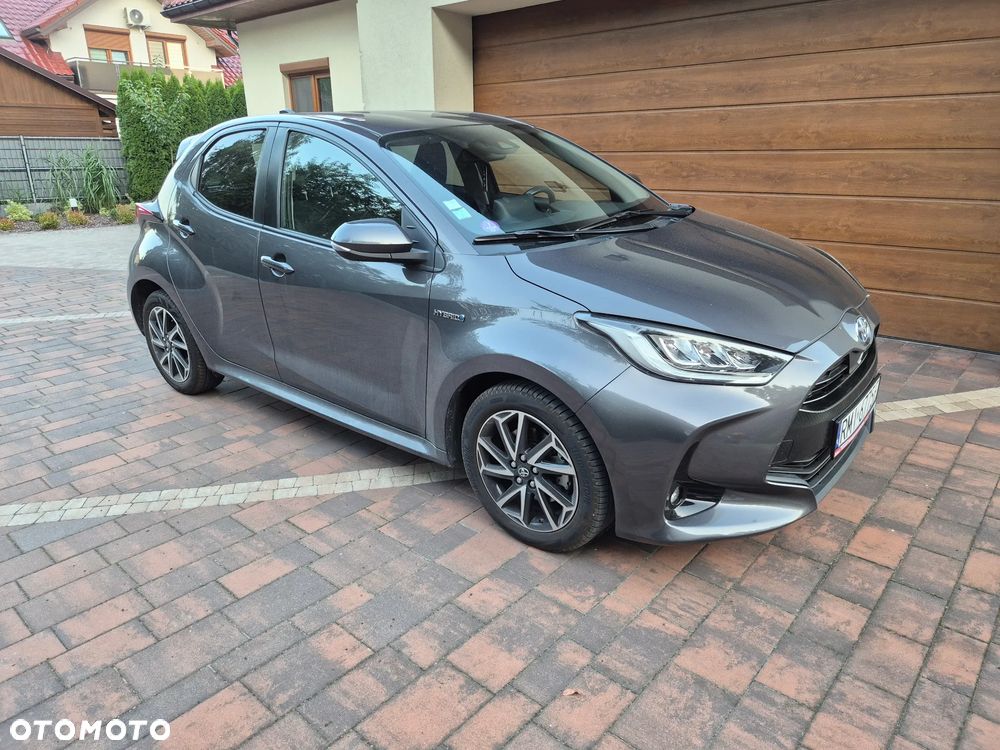 Toyota Yaris Hybrid 100 Dynamic EU6 - 1