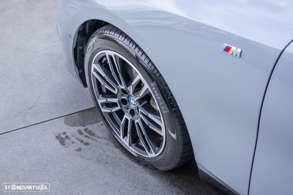 BMW i5 eDrive40 Pack Desportivo M - 11