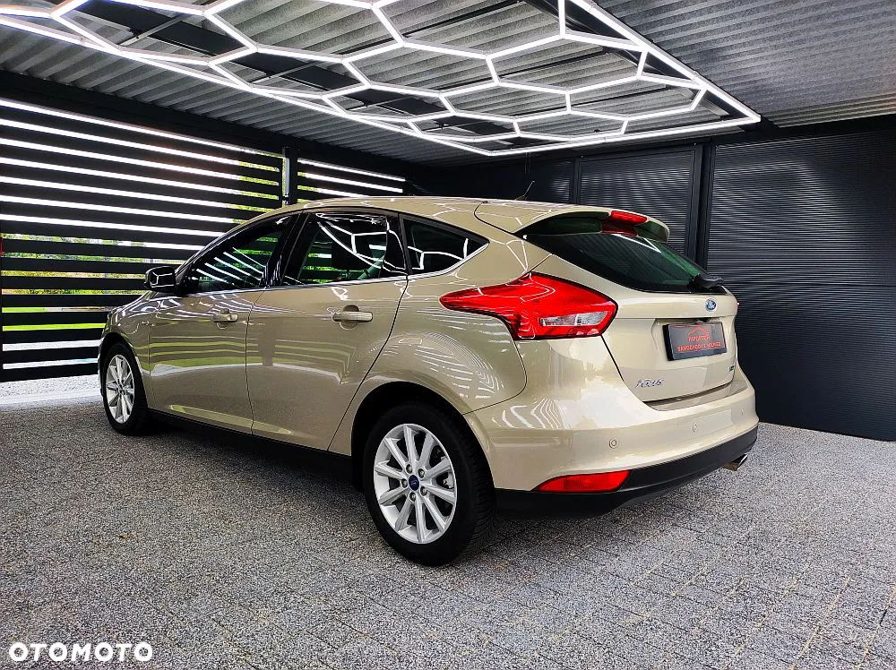Ford Focus - 23