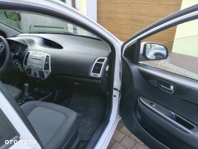 Hyundai i20 - 8