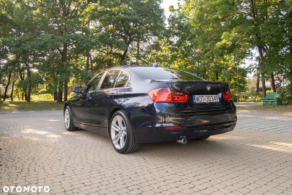 BMW Seria 3 320d Efficient Dynamic Edition - 8