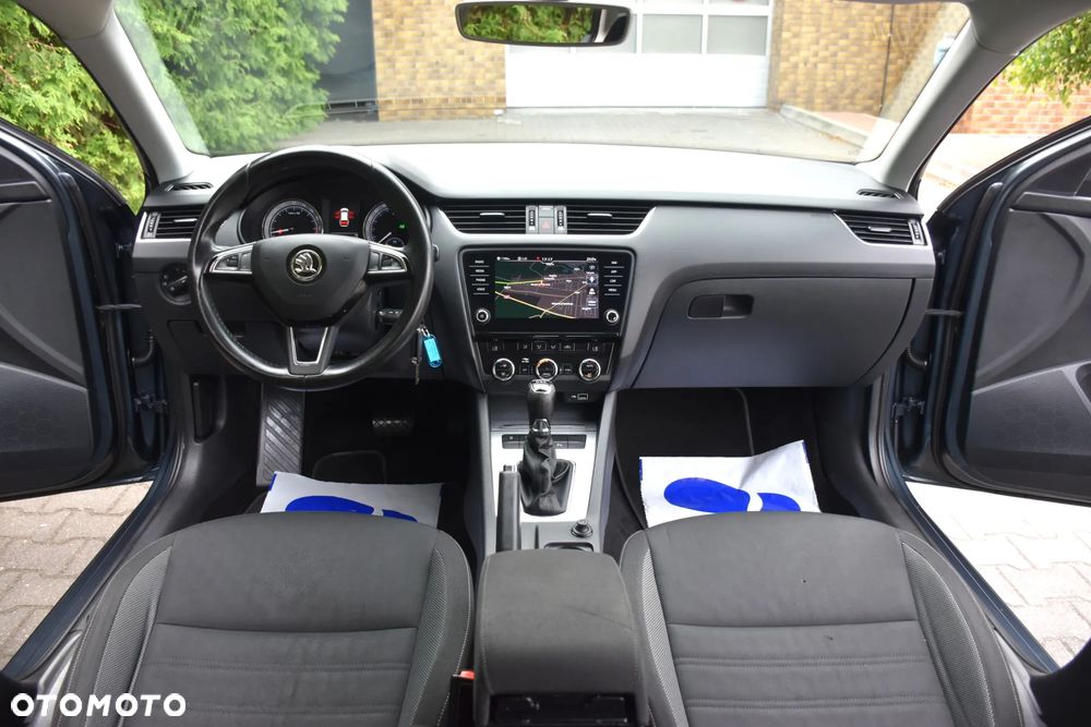 Skoda Octavia 1.6 TDI DSG Style - 8