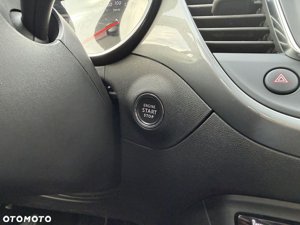 Opel Crossland X - 19