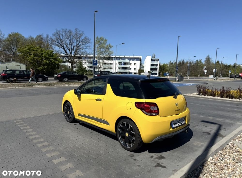 Citroën DS3 HDi 90 FAP SoChic - 4
