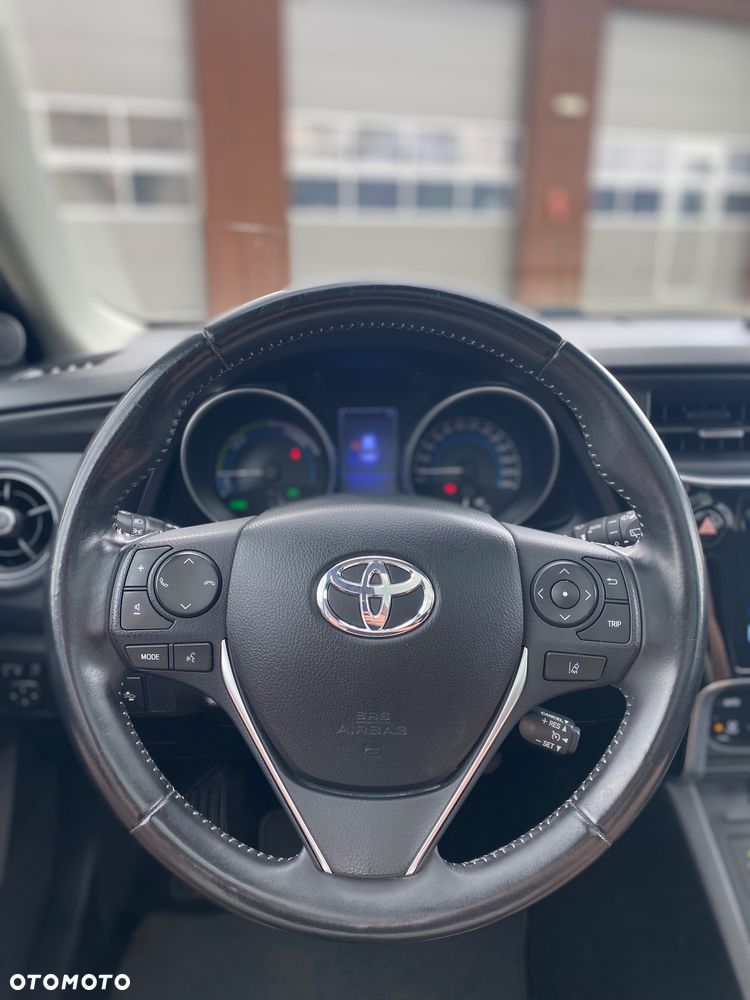 Toyota Auris 1.8 Executive - 25