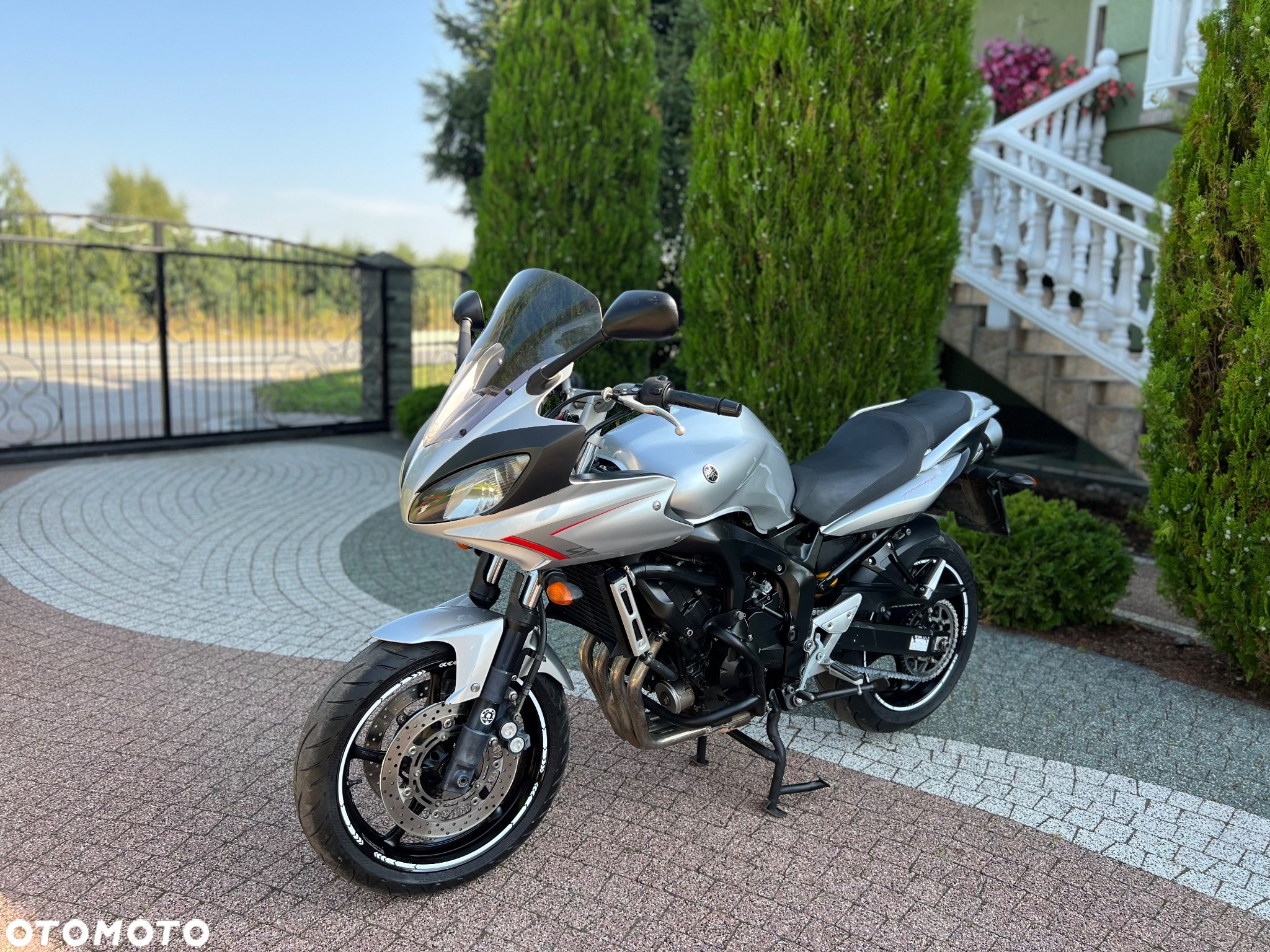 Yamaha FZ6 - 21