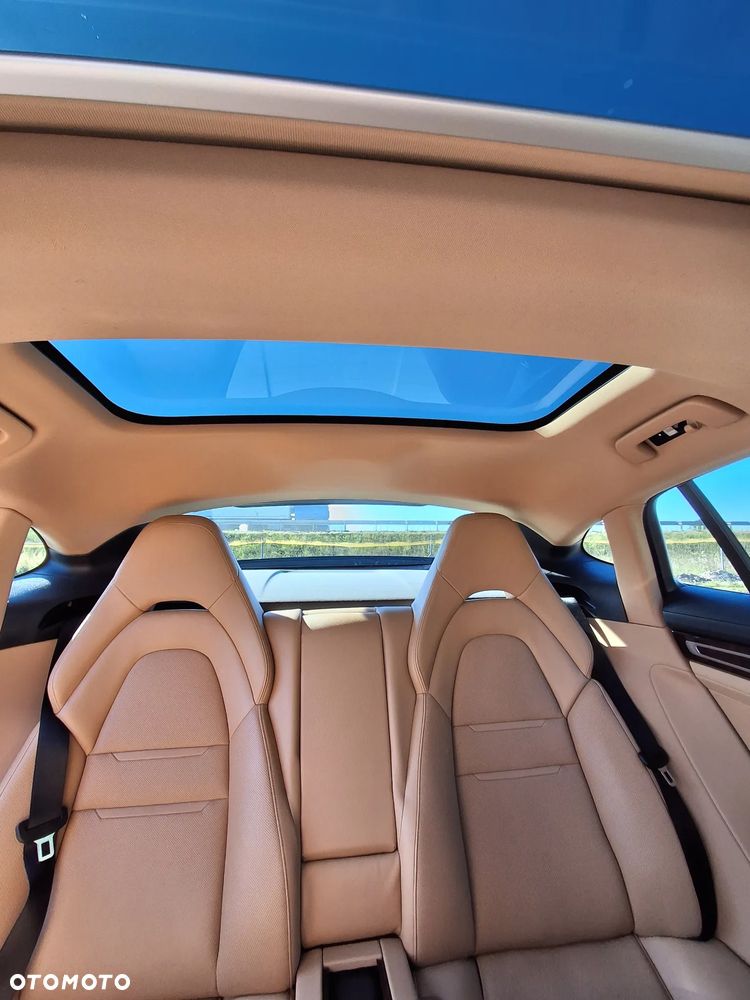 Porsche Panamera - 20