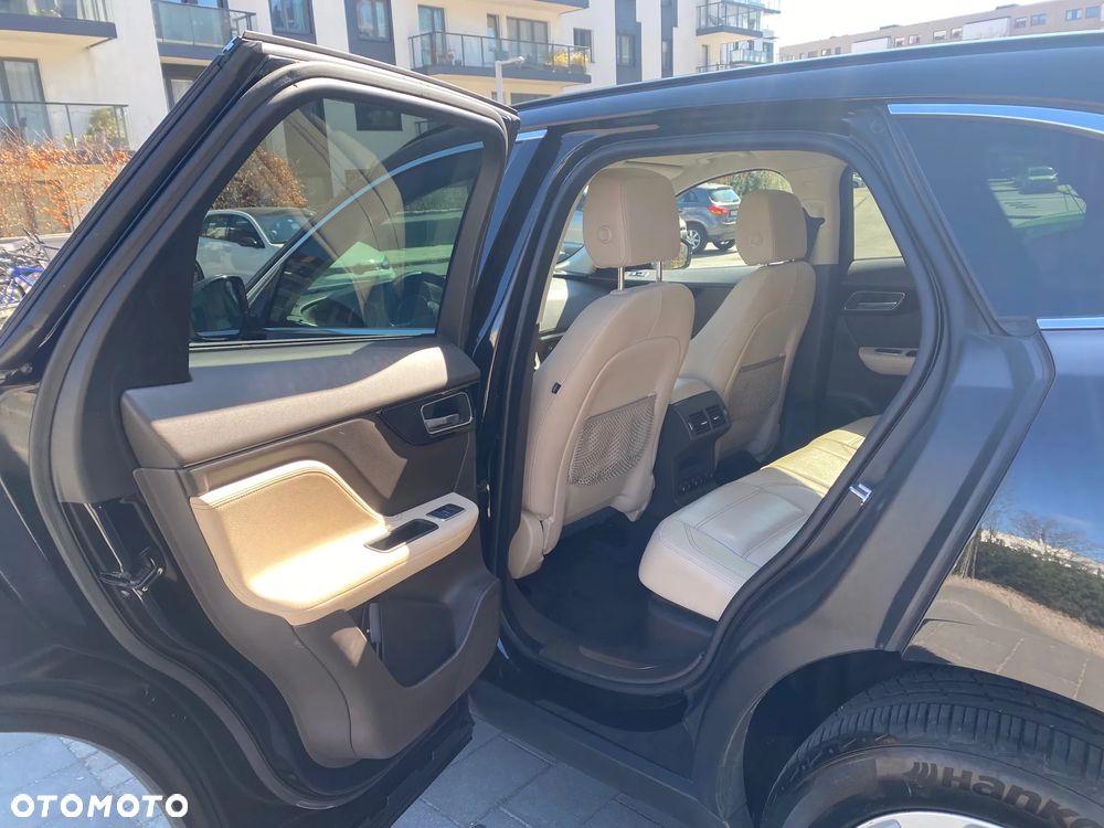 Jaguar F-Pace 2.0 i4D AWD Prestige - 22