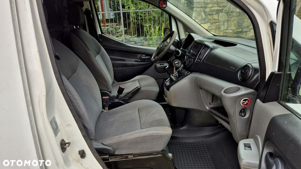 Nissan NV200 - 10