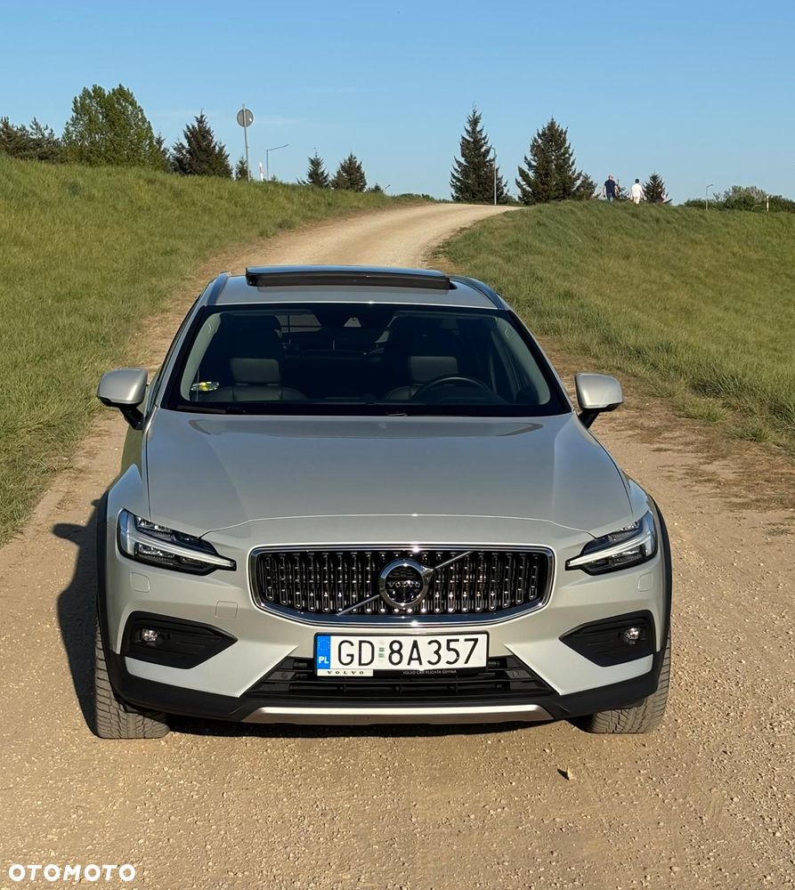 Volvo V60 Cross Country B5 B AWD - 12