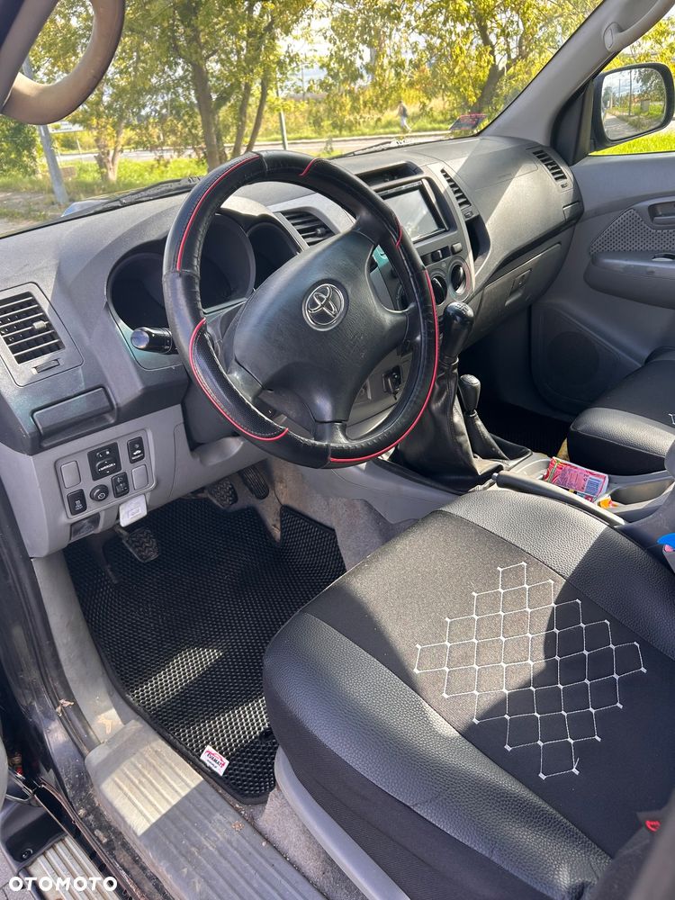 Toyota Hilux 3.0 D-4D SR5-X - 2