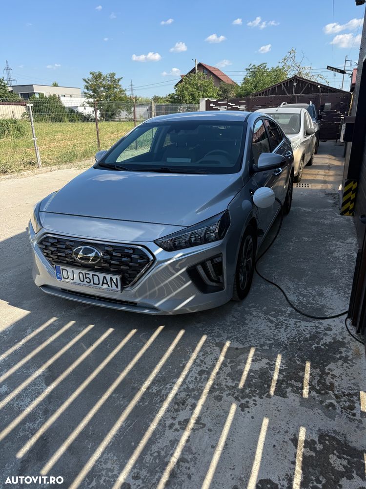 Hyundai IONIQ - 17