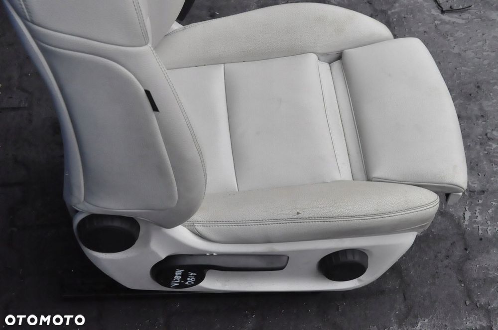 MERCEDES W176 FOTELE KANAPA JASNA SKÓRA - 7