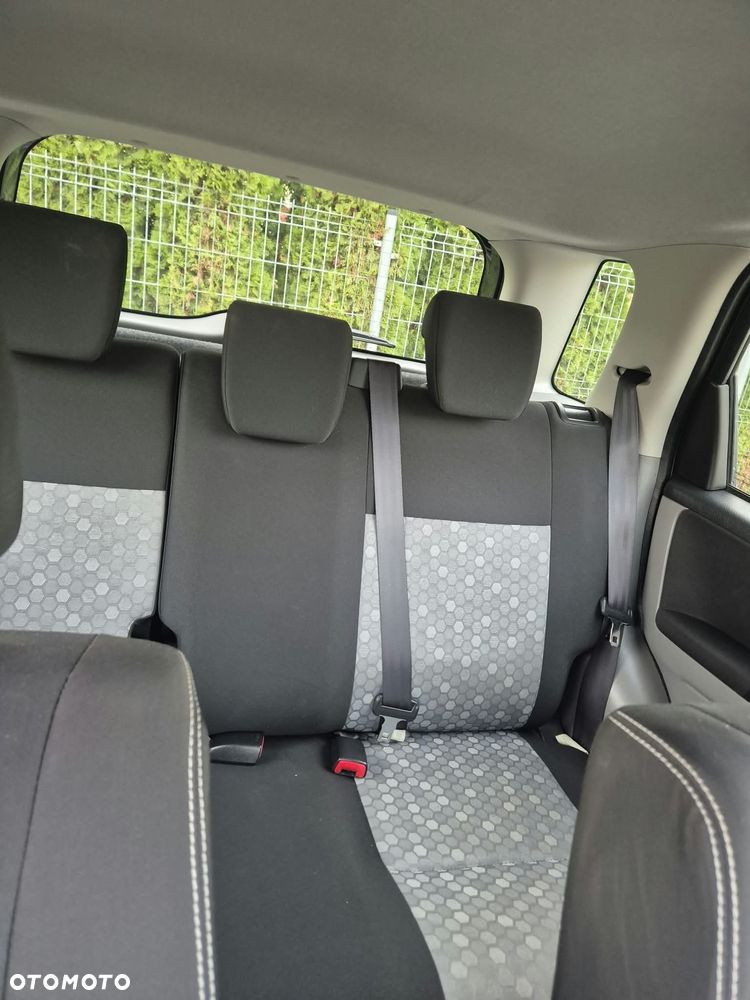 Suzuki SX4 - 10