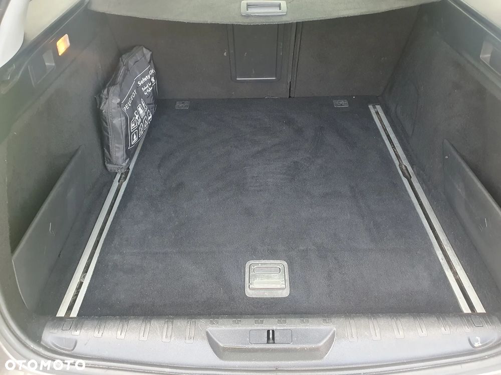 Peugeot 308 1.6 BlueHDi Allure S&S - 16
