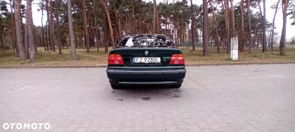 BMW Seria 5 520i - 6