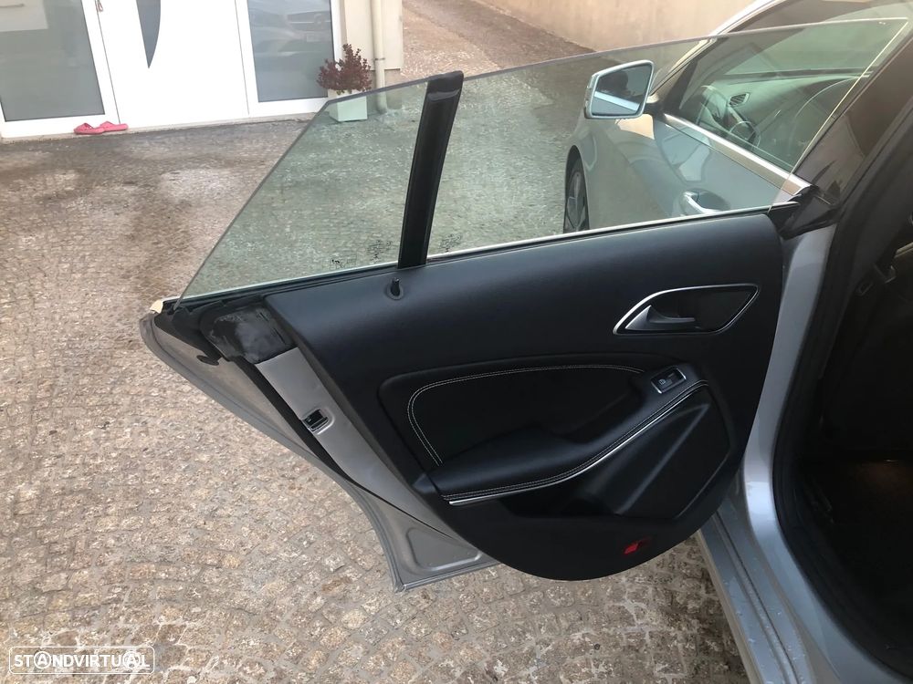 Mercedes-Benz CLA 180 d Shooting Brake Urban - 20