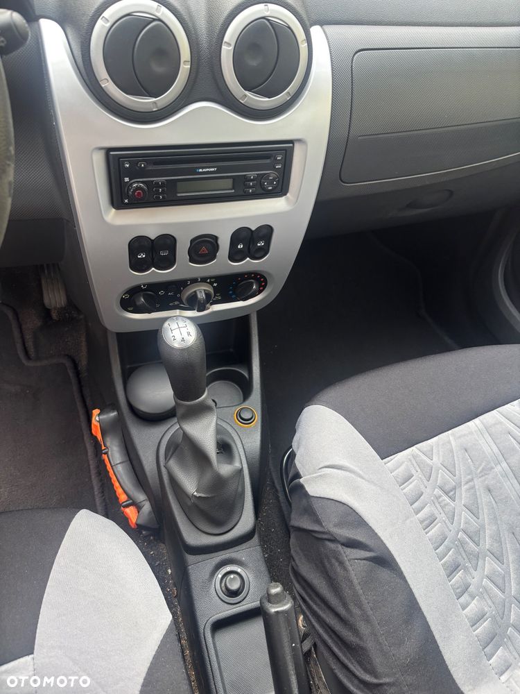 Dacia Sandero 1.4 MPI - 11
