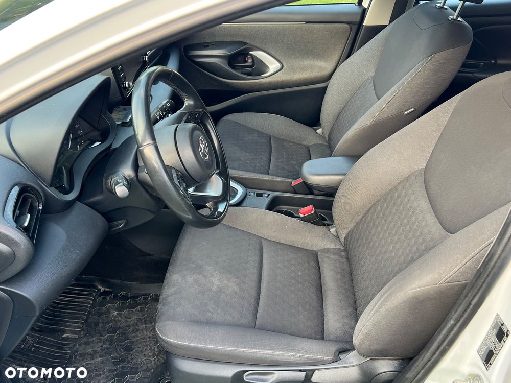 Toyota Yaris 1.5 Premium CVT - 10