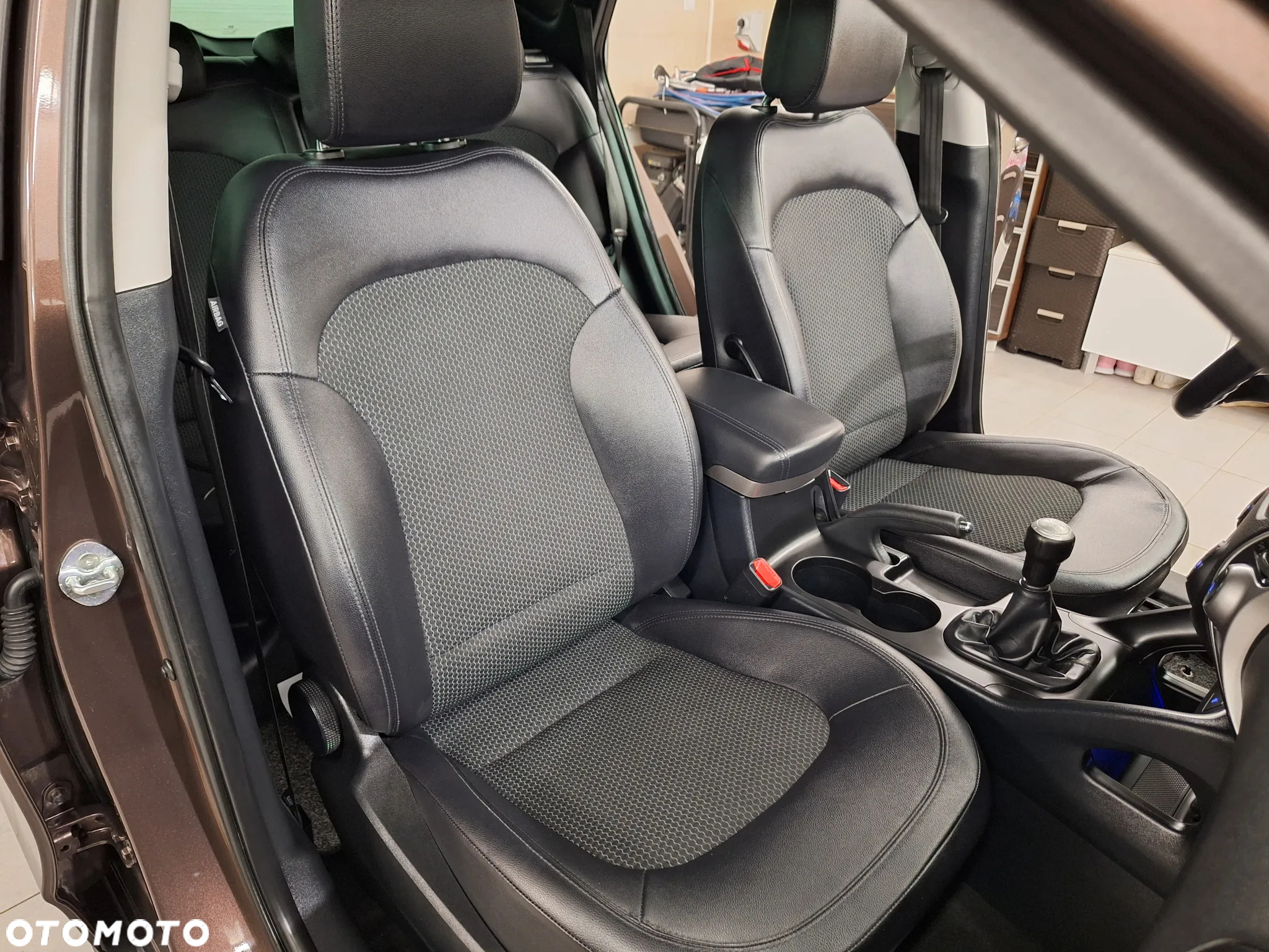Hyundai ix35 2.0 Premium 2WD - 29