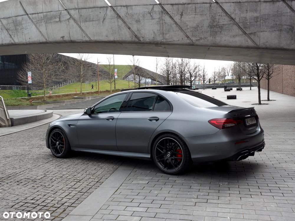 Mercedes-Benz Klasa E AMG 63 S 4-Matic+ - 23