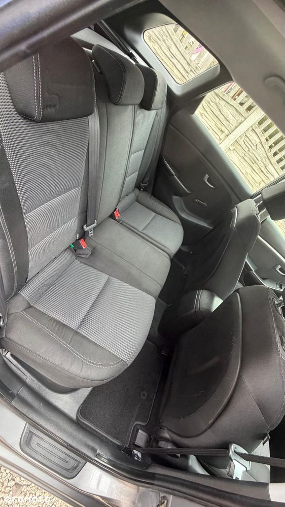 Hyundai i30 blue 1.6 CRDi Style - 33