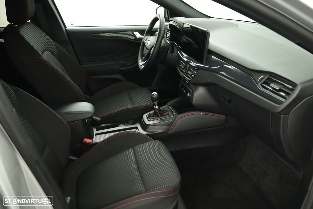 Ford Focus 1.0 EcoBoost MHEV ST-Line X - 21