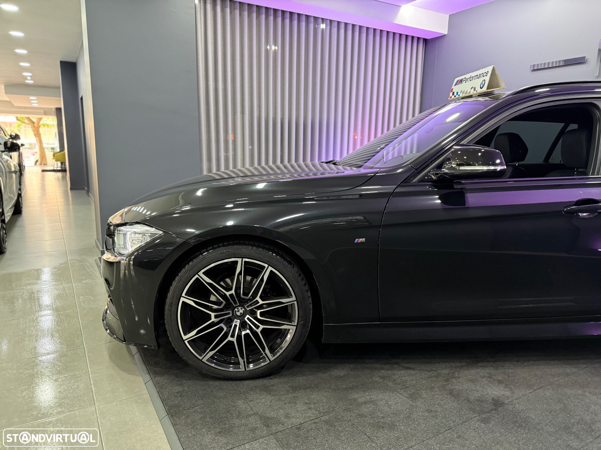 BMW 318 d Touring Pack M - 23