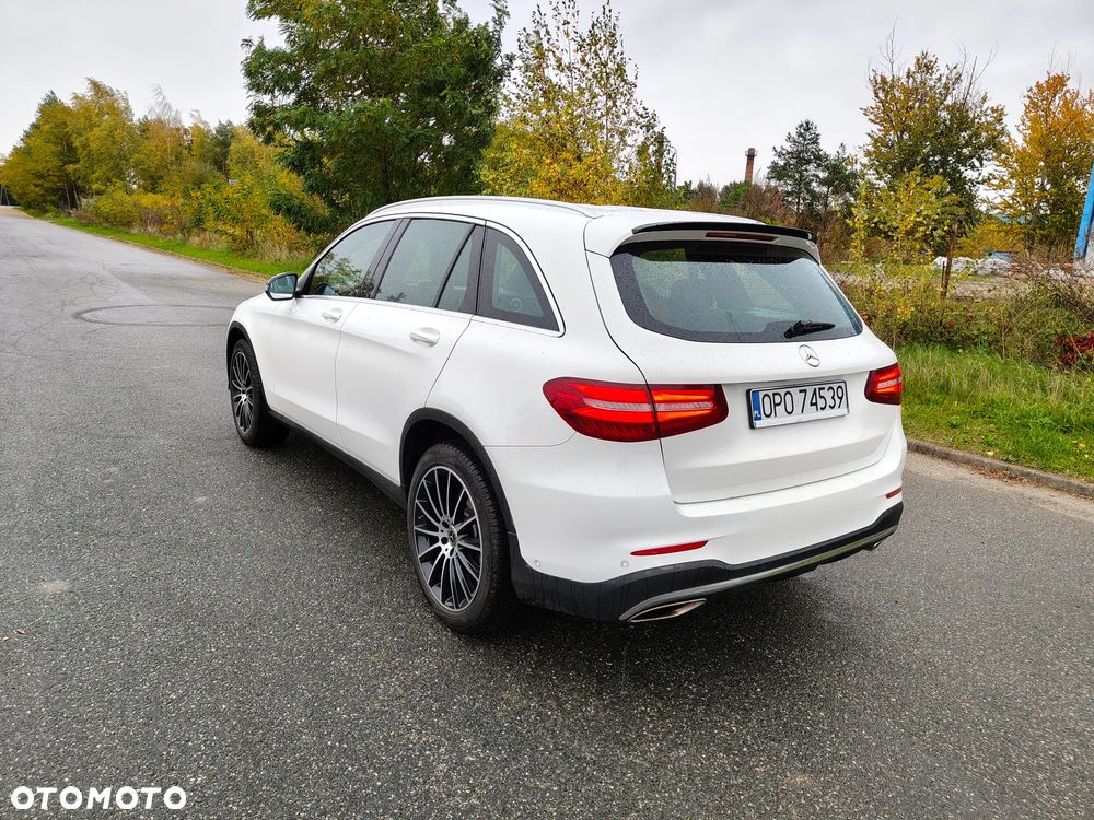 Mercedes-Benz GLC - 12