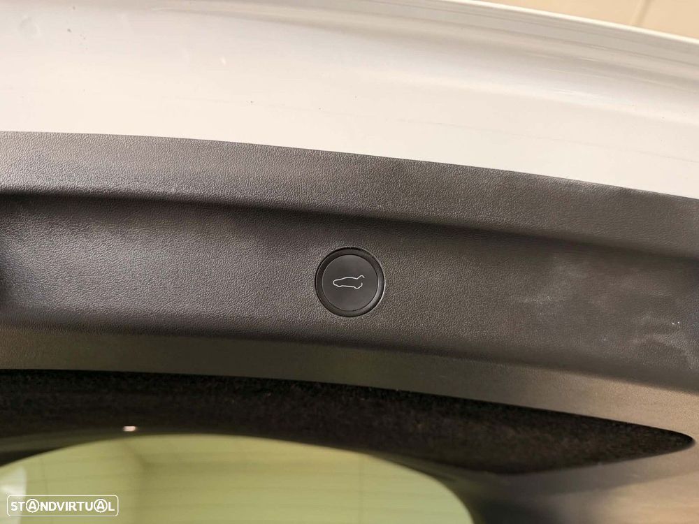 Tesla Model Y RWD - 16
