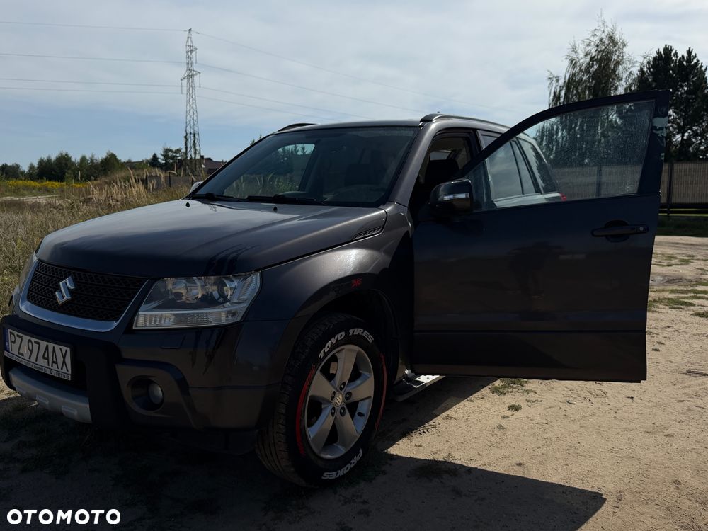 Suzuki Grand Vitara 2.4 Premium - 10