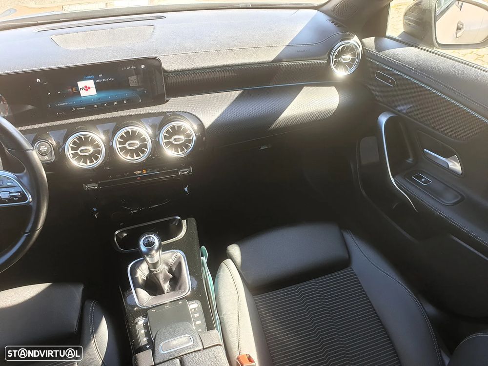 Mercedes-Benz CLA 180 d Progressive - 16