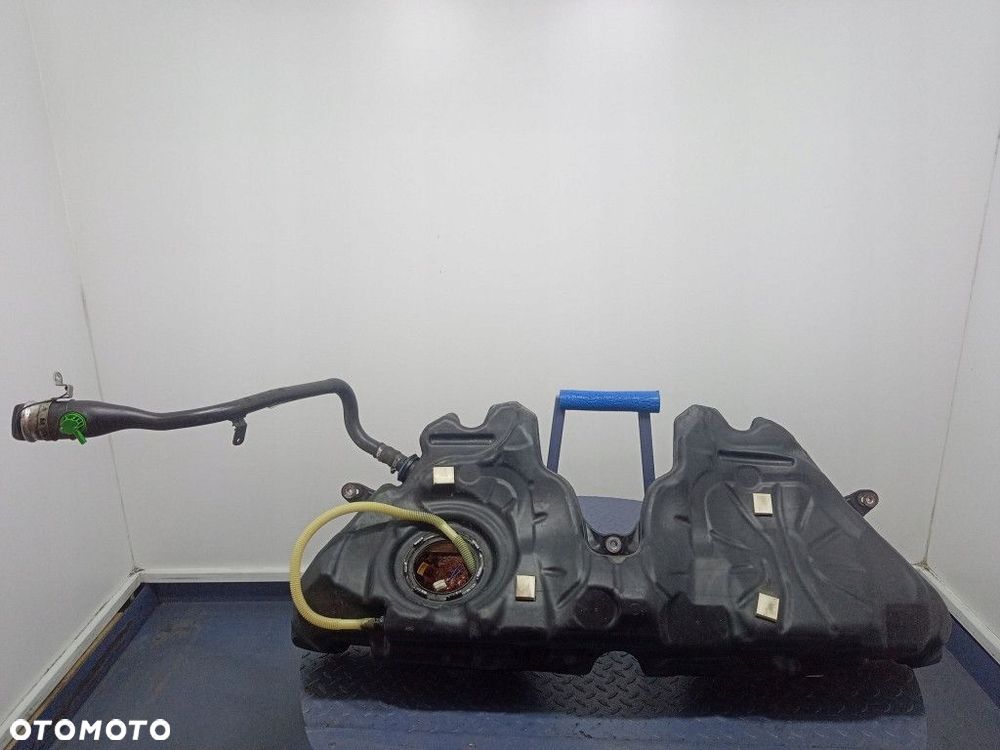 BMW 6 F13 640d 3.0D ZBIORNIK BAK PALIWA 7225002 - 1