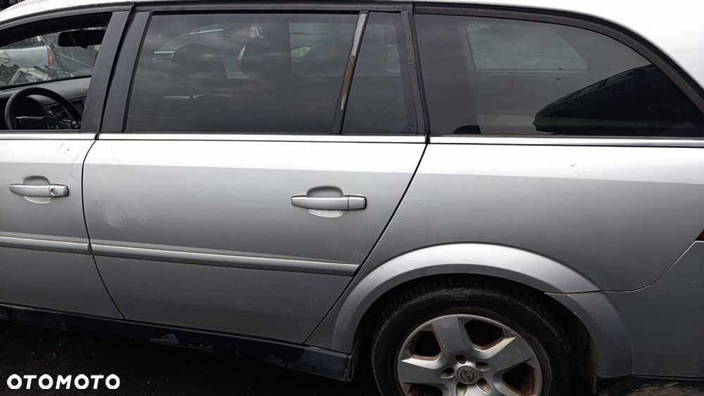 36039 Opel Vectra C lift 2006 rok silnik 1.9 CDTI 150 km Z19DTH lakier Z157 - 7