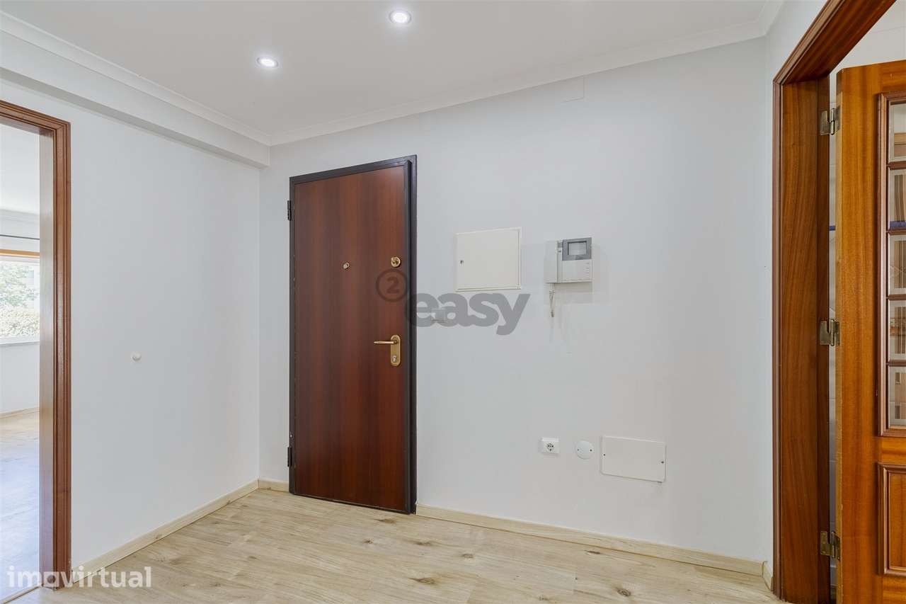 Apartamento T3 renovado, rés chão alto - Grande imagem: 5/25